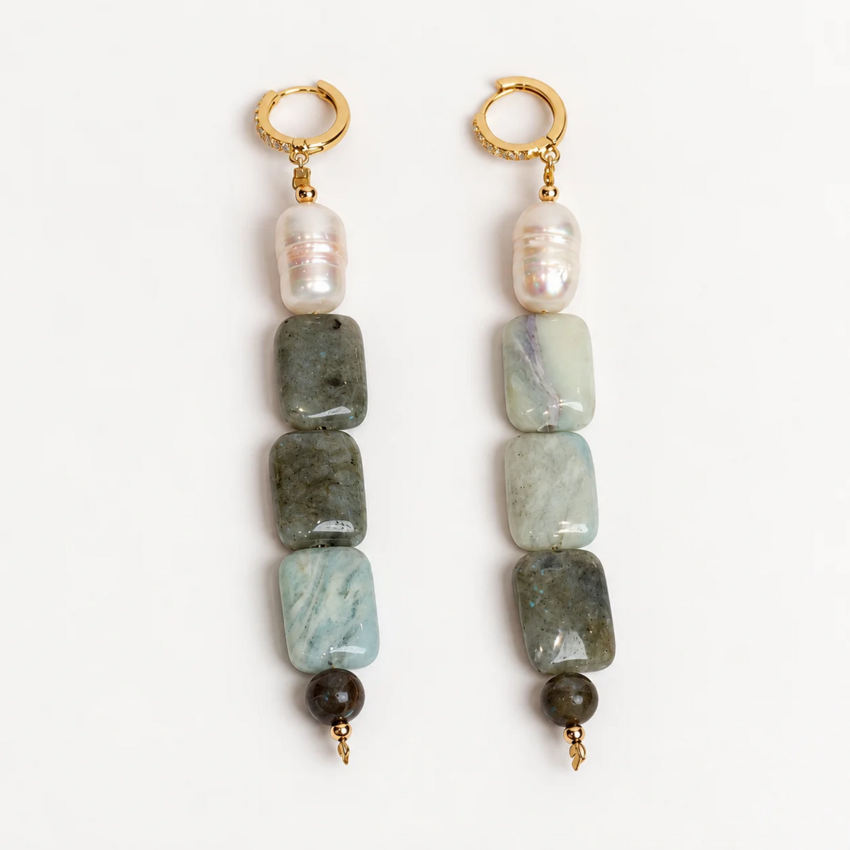 Aretes largos de piedra